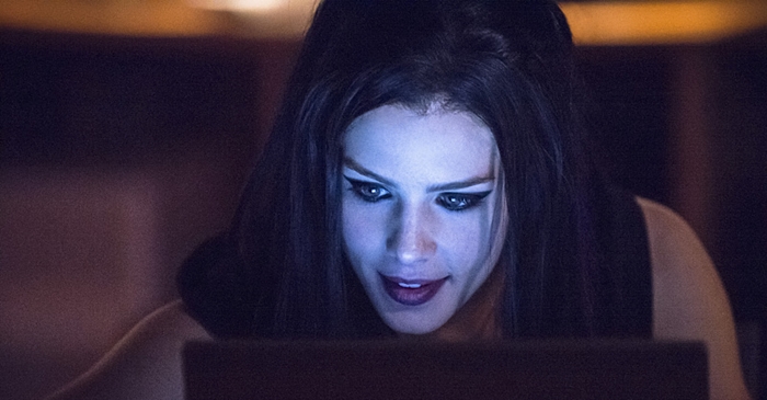 Felicity ganhou codinome no novo episódio de Arrow.