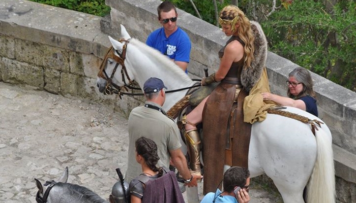 Personagem é destaque no set de Mulher-Maravilha.