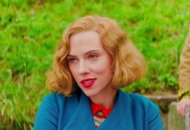 Scarlett Johansson e Taika Waititi no mais novo trailer de Jojo Rabbit